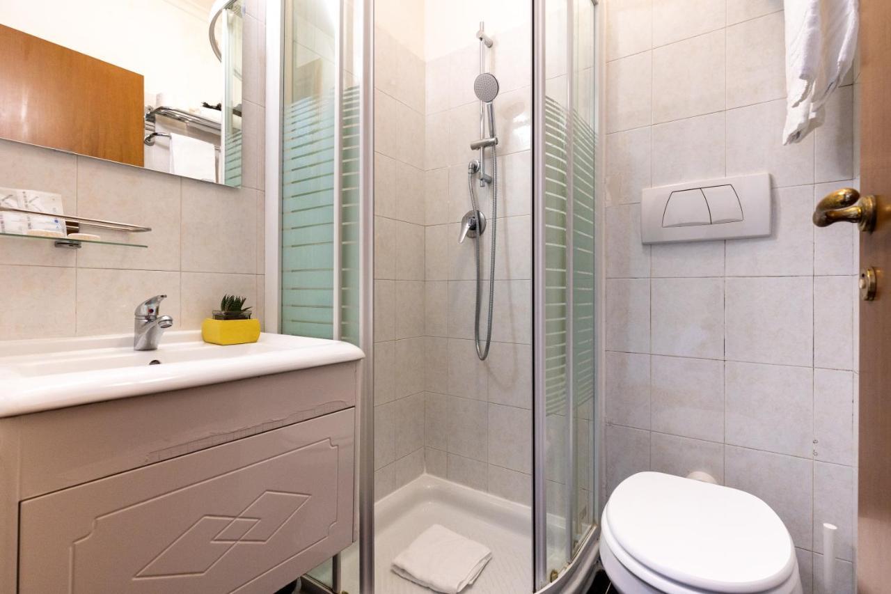 Alveare Bed & Breakfast Рим Экстерьер фото